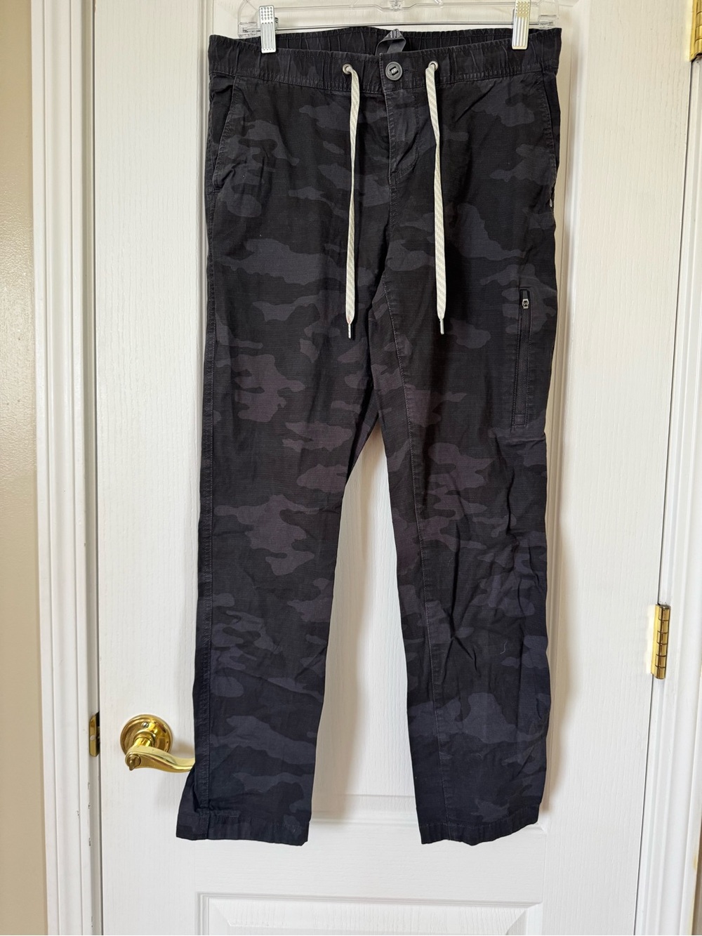 Vuori Ripstop Pant Black Camo Organic Cotton Blend Tapered Utility Pants Medium